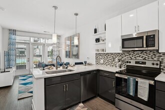 Building Photo - Link Apartments® Mint Street