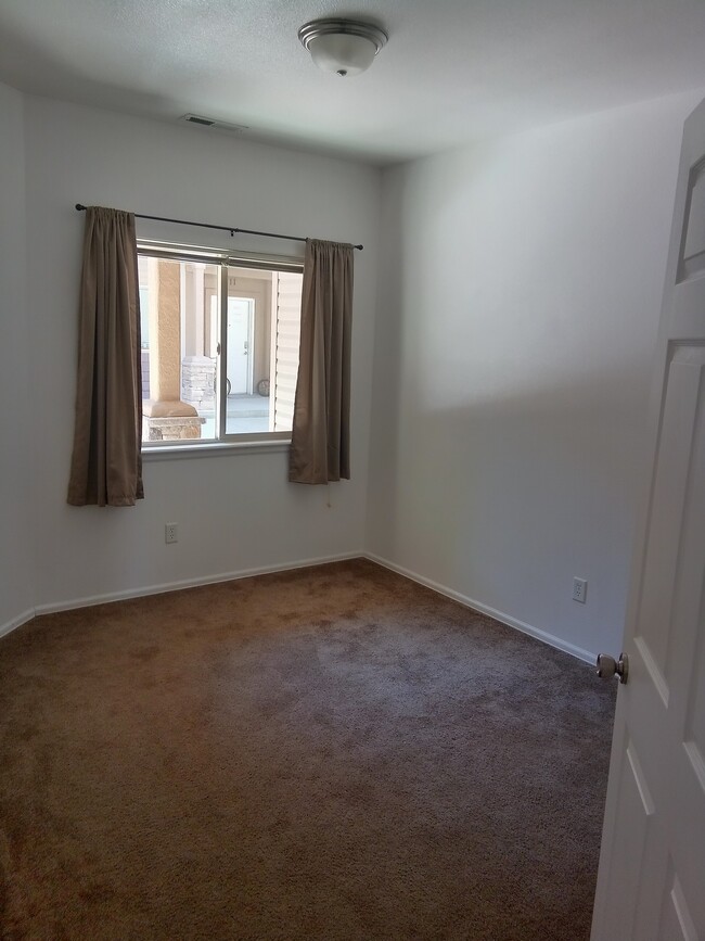Building Photo - 2474 Orion Way