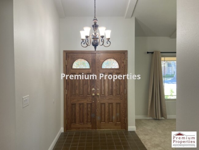 Building Photo - 2512 Venado Camino
