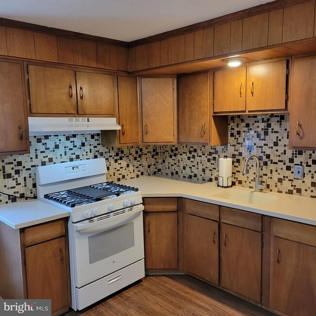 Foto del edificio - 23 N York Rd