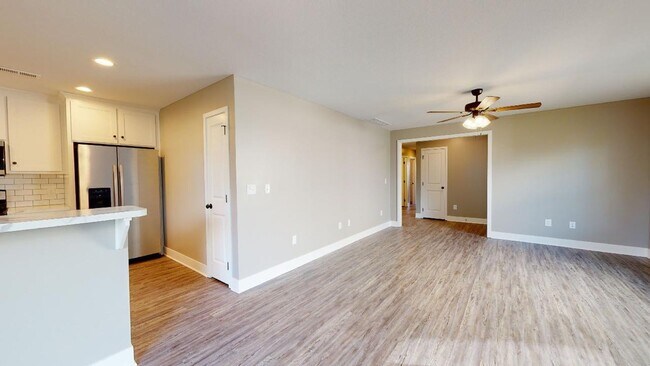 Foto del edificio - 3 bed 2 bath in Savannah schools close to I-29