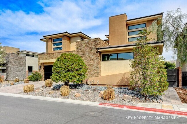 Foto del edificio - 64 Grey Feather Dr