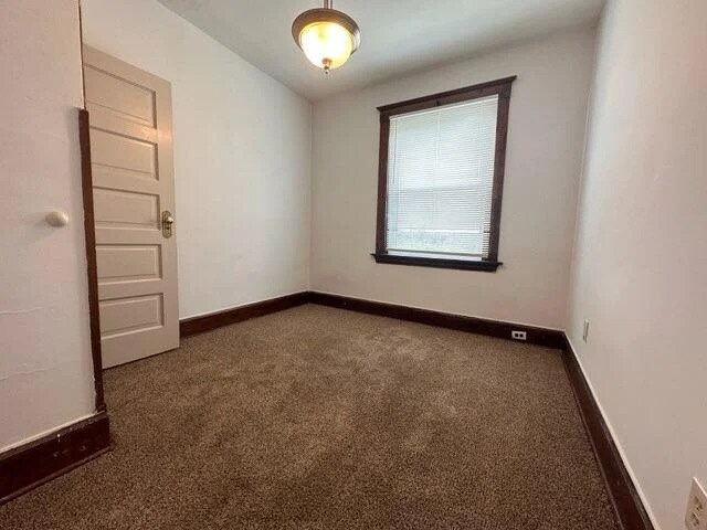 Foto del edificio - 3550 Woodburn Ave