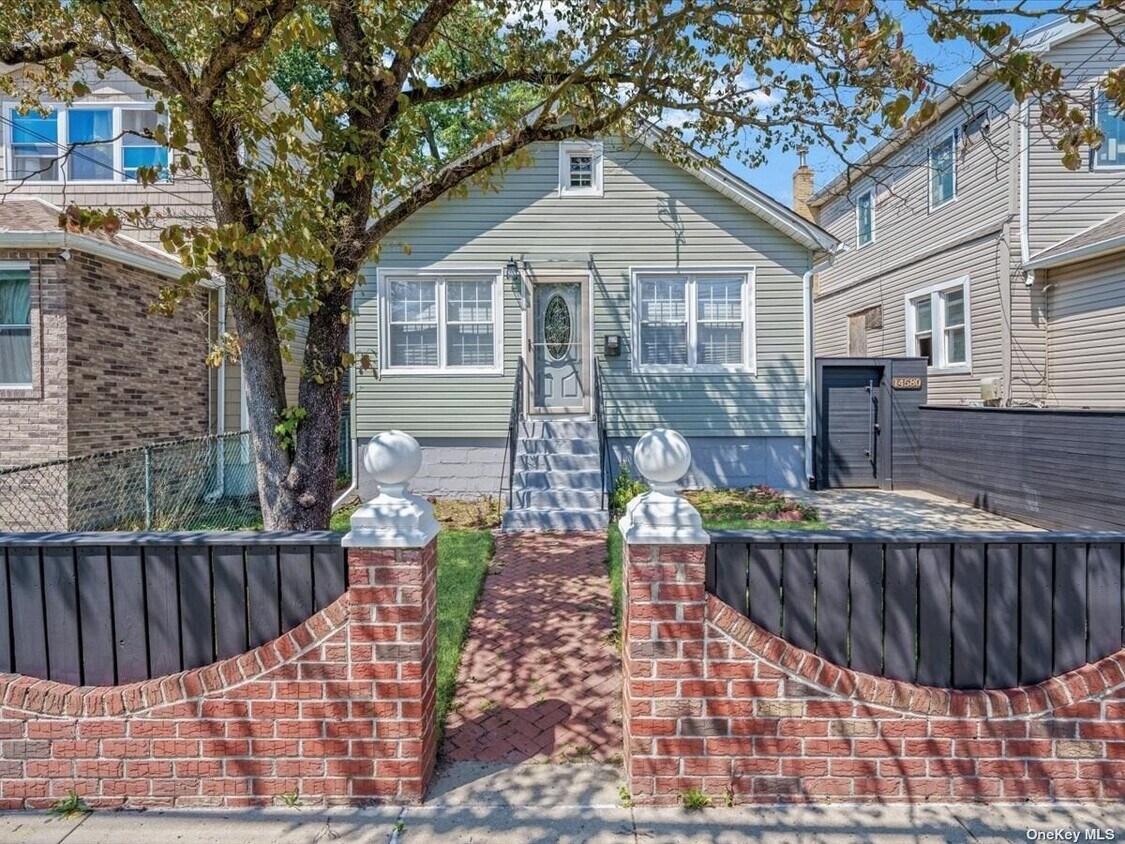 Primary Photo - 145-80 220th St