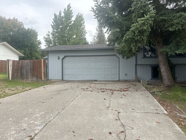 Foto del edificio - Charming 3 Bed, 2 Bath Home! *SPECIAL: $50...