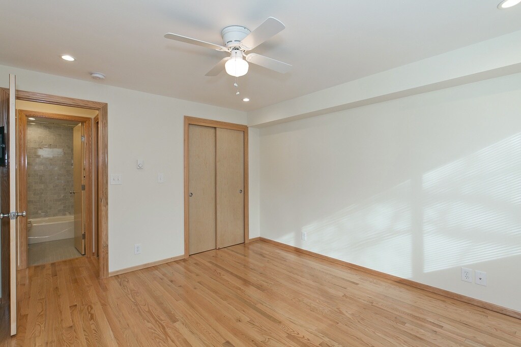 Foto principal - 2200 1st Ave N
