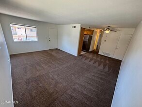 Building Photo - 2576 Sextant Ave