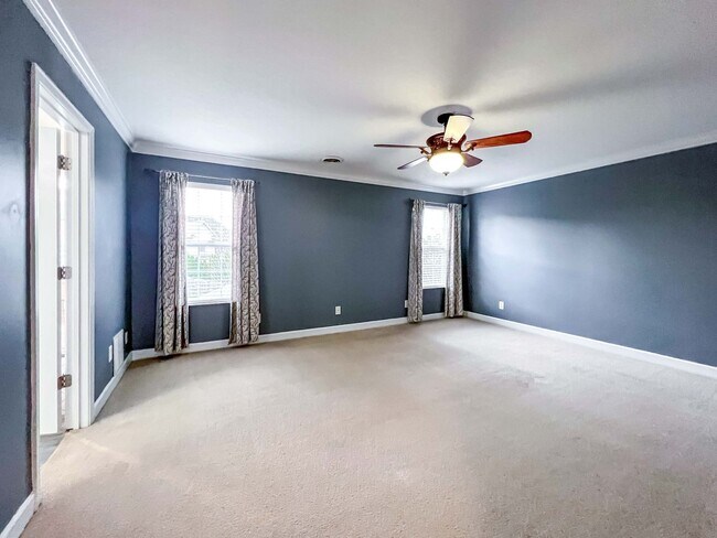 Building Photo - Beautiful 4-Bedroom Home in Hardin Valley with Modern Amenities & Spacious Living
