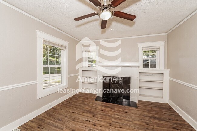 Building Photo - 621 83rd Pl S