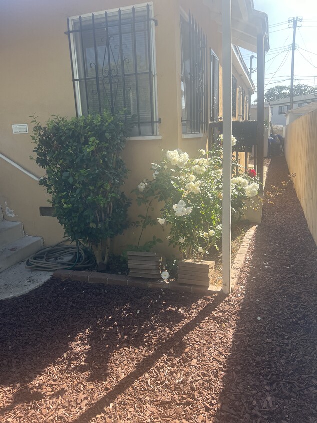 Foto principal - 2575 S Barrington Ave