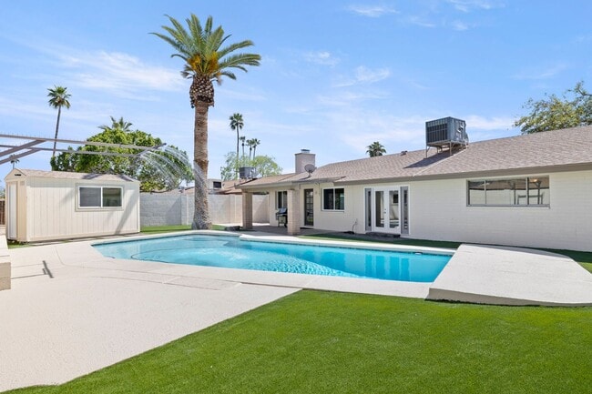 Building Photo - AMAZING ASU RENTAL CLOSE TO CAMPUS