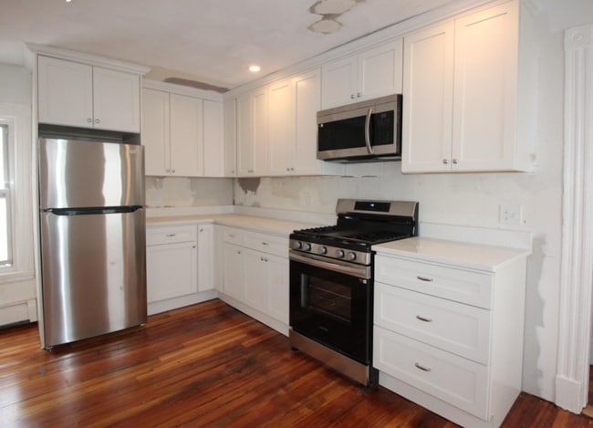 Building Photo - 12 Albion Pl