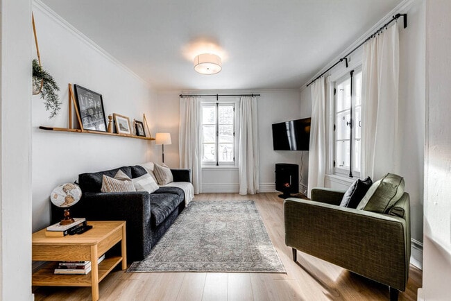 Photo du bâtiment - 1142 Avenue Royale-SI FL1-ID1634791P