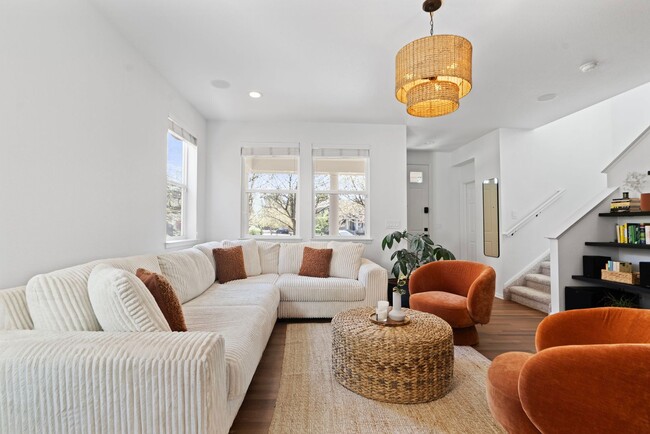 Photo - Central Park Prime Location Home - 3 Bed, 3 Bath, 2 Car Attached Garage