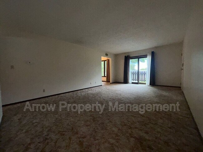 Building Photo - 815 17th St