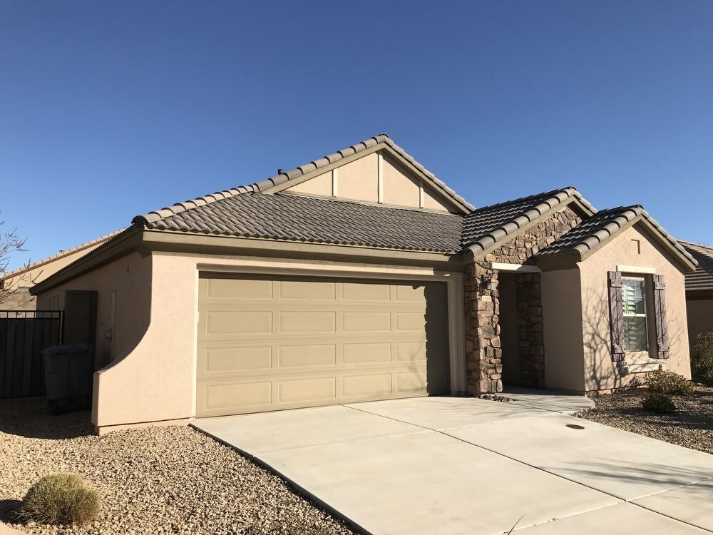 Primary Photo - Nice 3 bed 2 bath home in coral Canyon