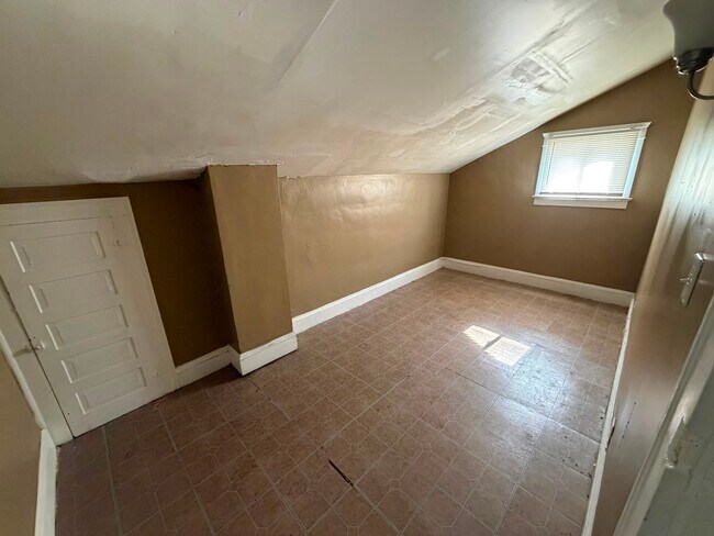 Foto del edificio - 12420 Phillips Ave