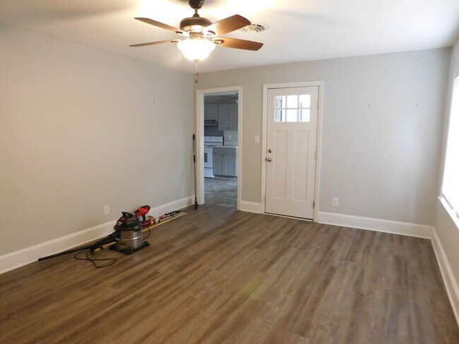 Foto del edificio - 418 Church Rd