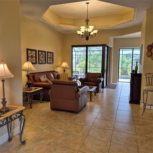 Foto del edificio - **ROTONDA WEST, 3/2/2, POOL HOME**