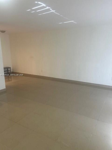Foto del edificio - 10395 N Kendall Dr