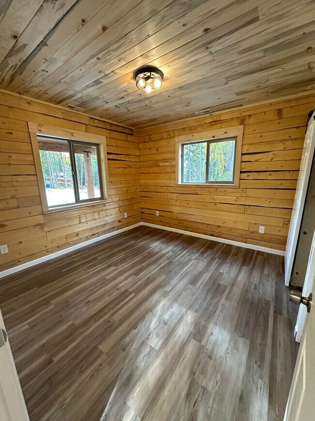 Foto del edificio - New Construction Log Home | 2 bedroom | 2.5 bathrooms