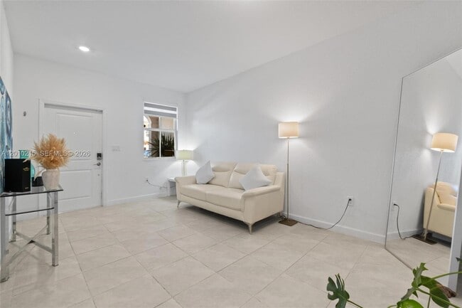 Foto del edificio - 12536 NW 23rd Pl