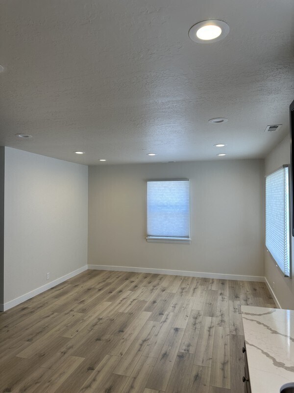 Foto del edificio - 683 6th Ave