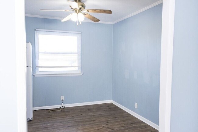 Building Photo - 1119 Kinsey Dr