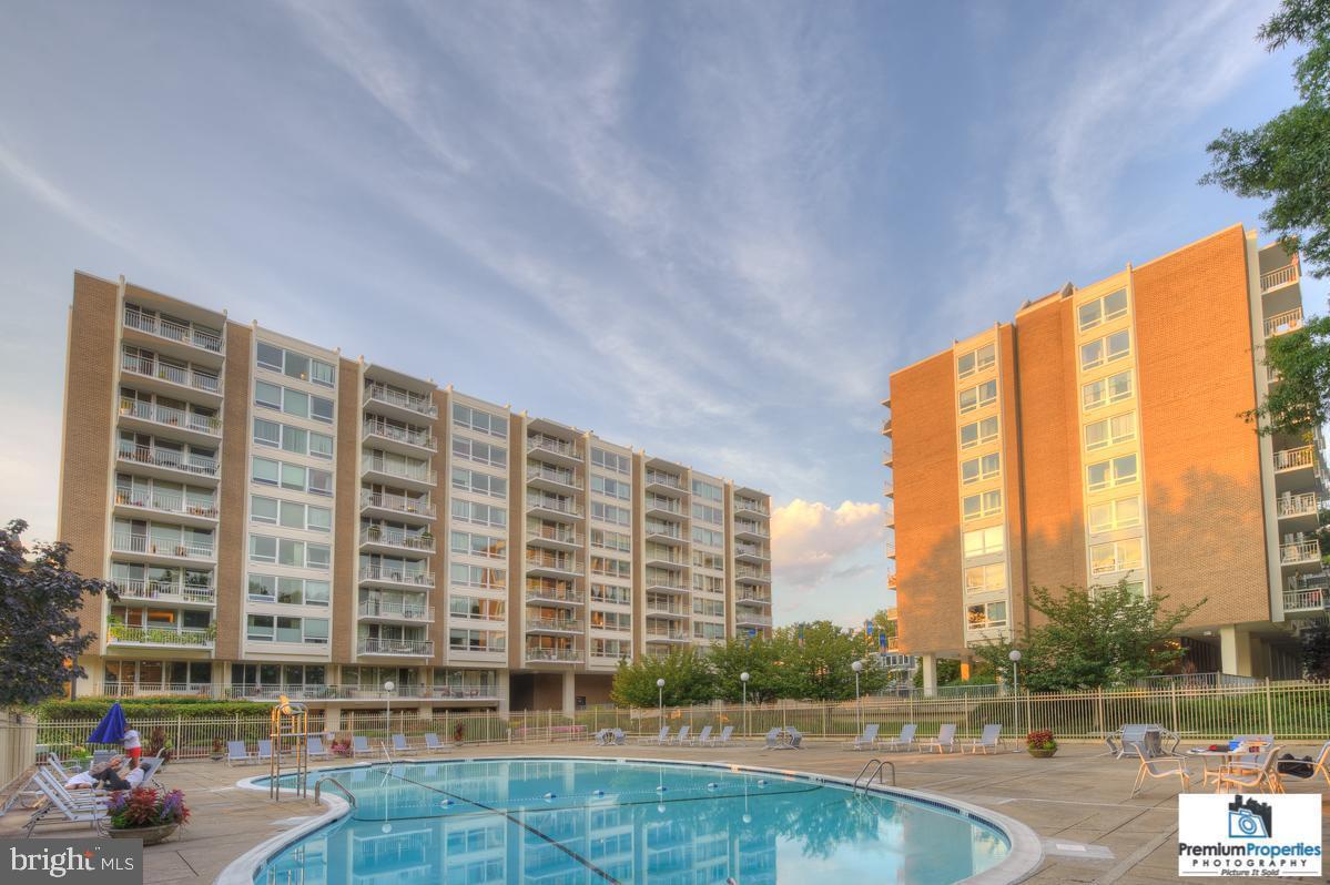 Foto principal - 1425 4th St SW