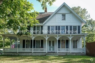 Building Photo - 4382 Western Turnpike