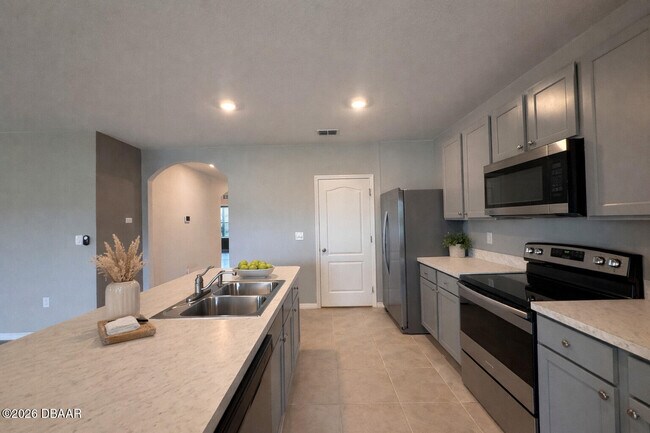 Foto del edificio - 208 Old Mill Pond Rd