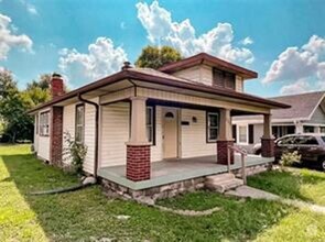 Building Photo - 2 Bedroom Bungalow