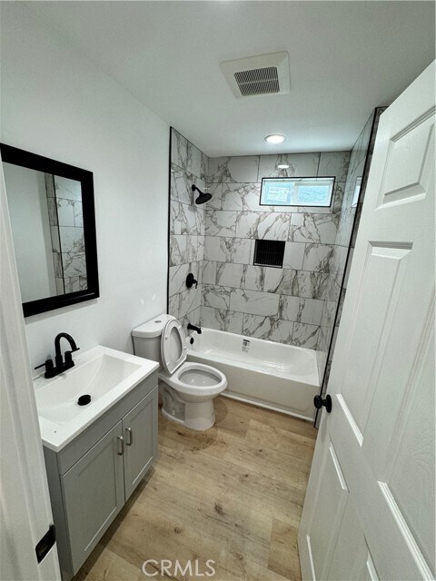 Foto del edificio - 922 E Lanzit Ave