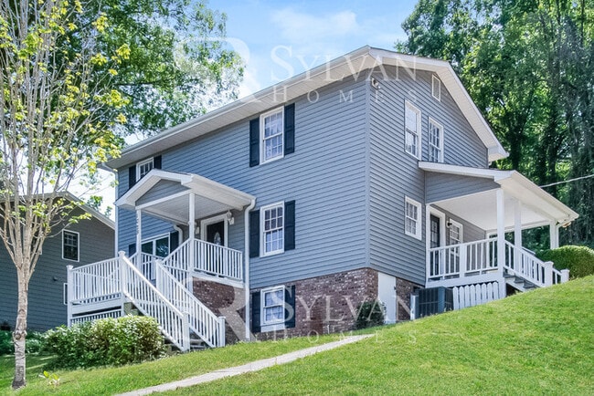 Building Photo - Live the good life in this 3 BR, 2.5 BA home