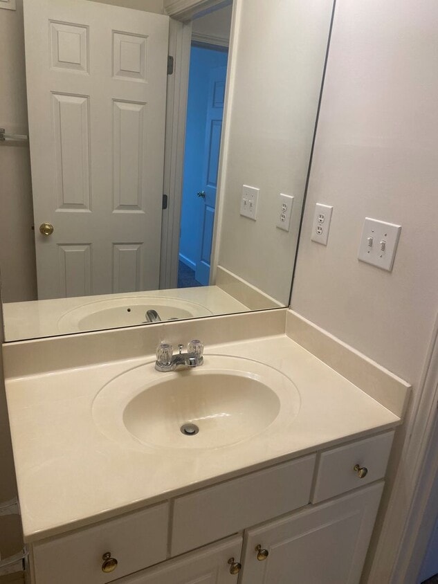 150 Wexford Dr Unit 3037, Anderson, SC 29621 Room for Rent in