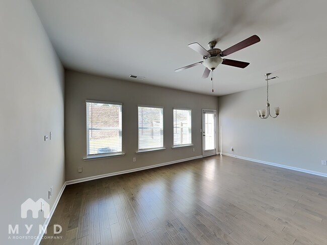 Foto del edificio - 7105 Gladstone Cir