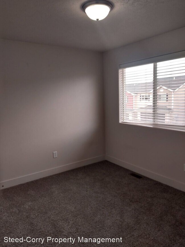 Foto del edificio - 3 br, 2.5 bath House - 258 E. 3025 N.
