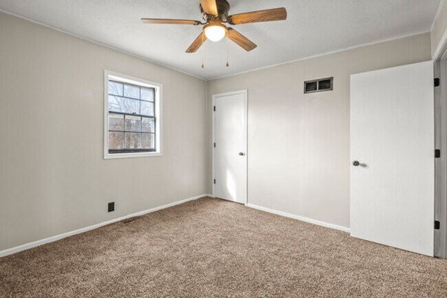 Foto del edificio - 246 SE 101st Rd