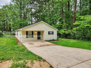 Building Photo - 234 Elm Pl