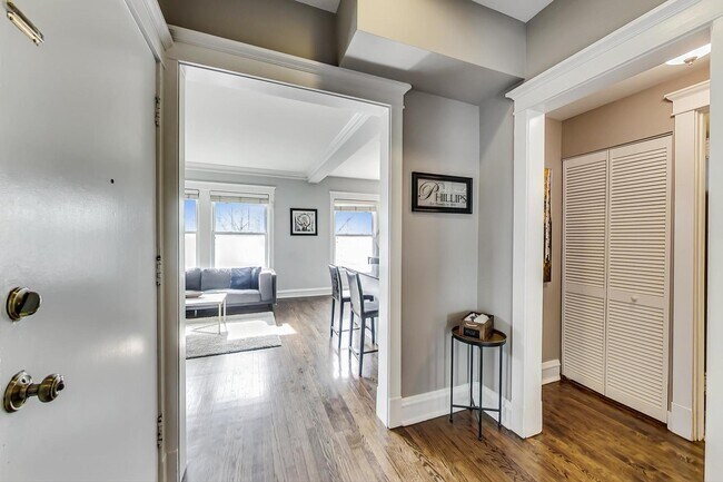 Foto del edificio - 3353 N Clifton Ave