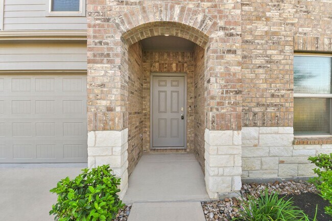 Building Photo - Spacious 5-Bedroom Home on a Premium Corne...
