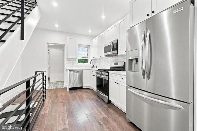 Foto del edificio - 530 E Thompson St