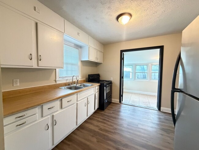 3 bedroom charmer in Germantown - 3 bedroom charmer in Germantown House