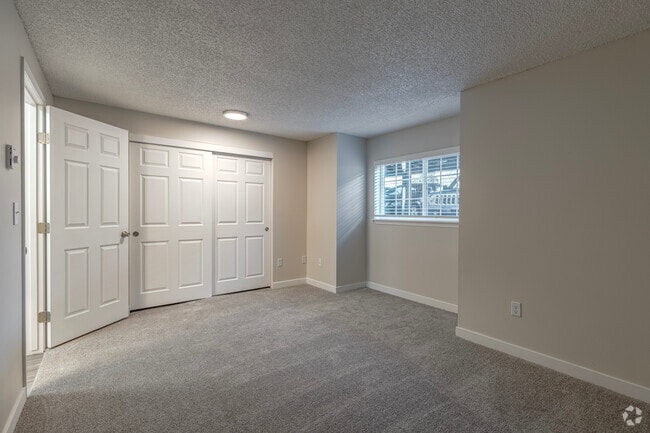 1BR, 1BA - 742SF Bedroom - Evanbrook Apartments