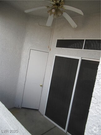 Building Photo - 700 Carnegie St