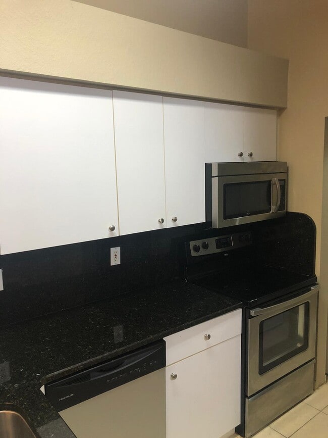 Photo - 5117 City St Townhome