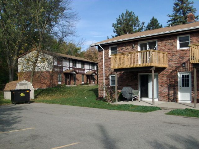 Building Photo - 2 br, 1 bath 4plex - Kentfield Apt #2