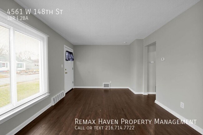 Foto del edificio - 4561 W 148th St