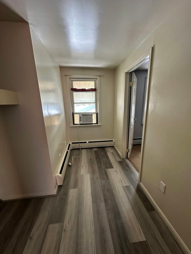 Foto del edificio - 2 W Big Spring Ave