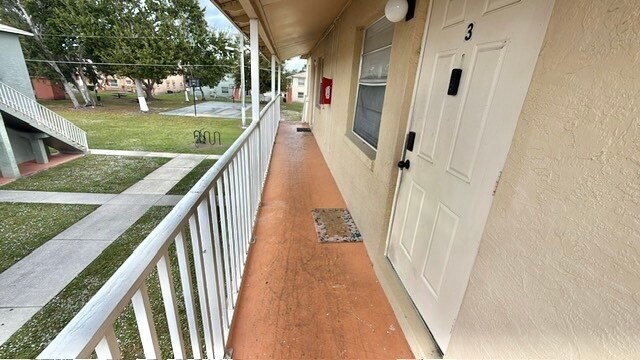 Building Photo - 731 Michigan Ct